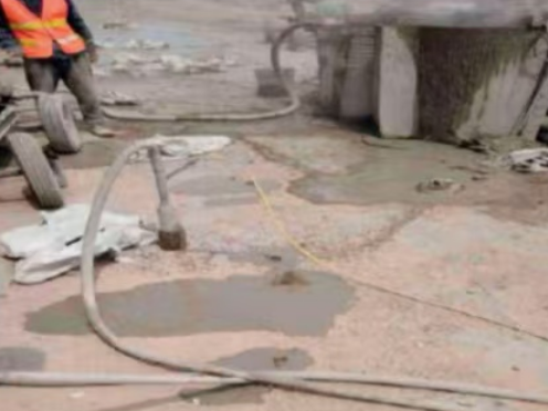 凌海水泥混凝土路面板底注浆技术 路面脱空注浆整治方案